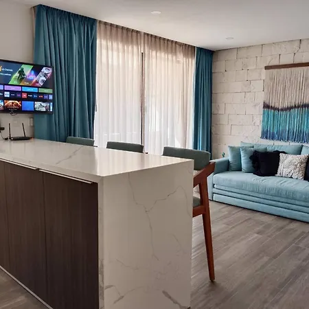 Private Pool - 1 Bedroom Condo - 2 To 4 People